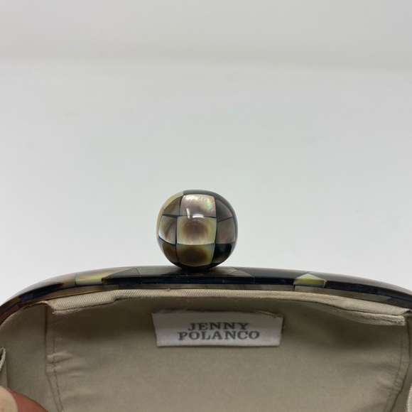 Mother of pearl seashell clutch - Picture 6 of 6